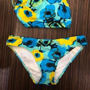Floral bikini / medium but runs a little small